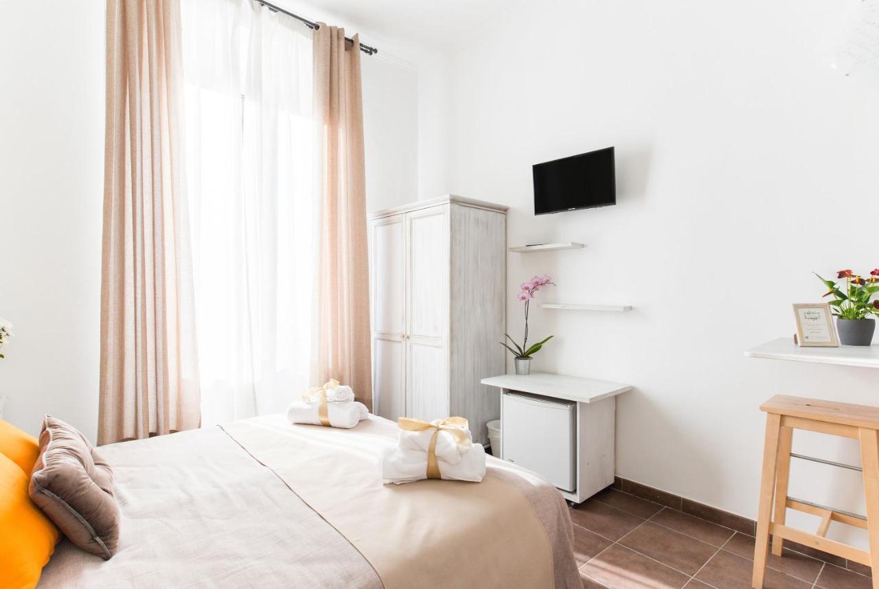 Domus Victoria Guest House ローマ エクステリア 写真